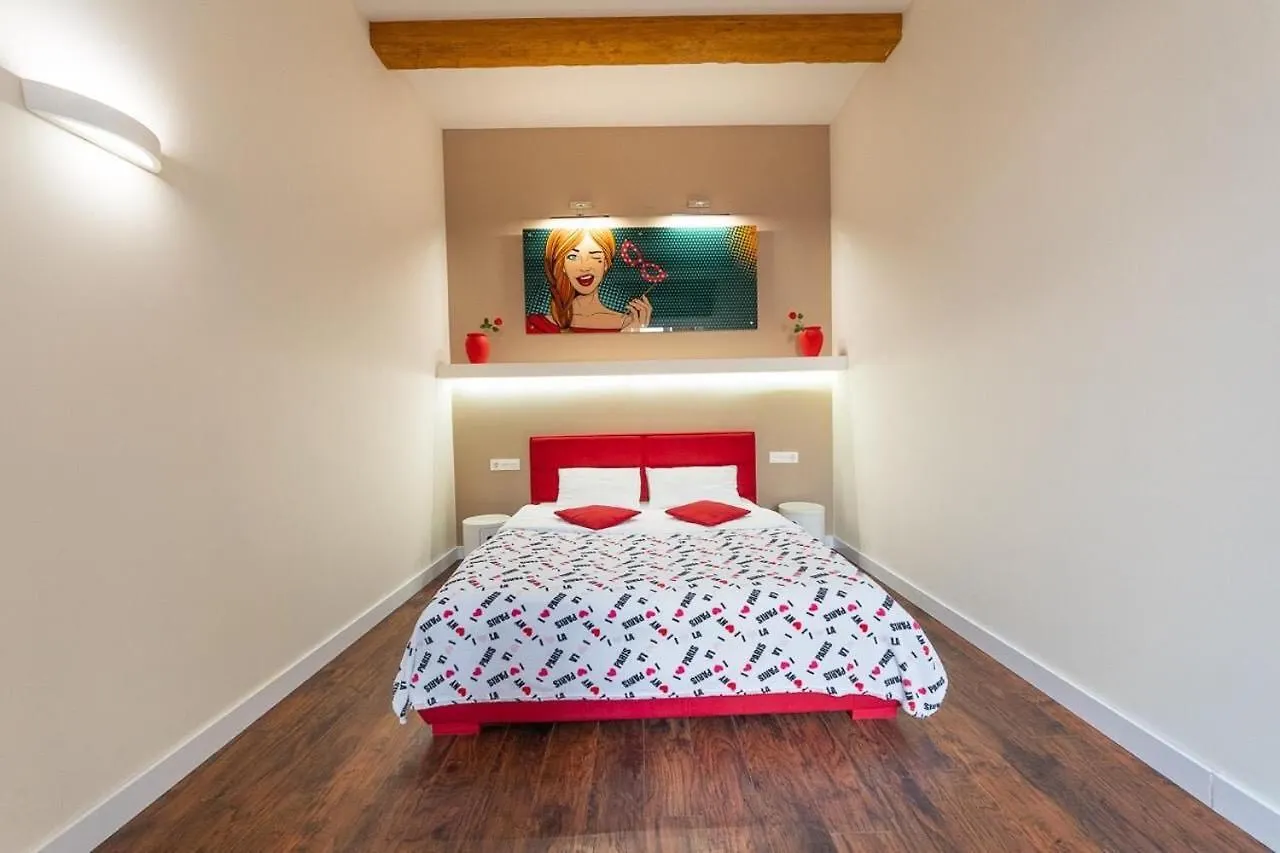 Alex Apartments Near Kreshatik St location