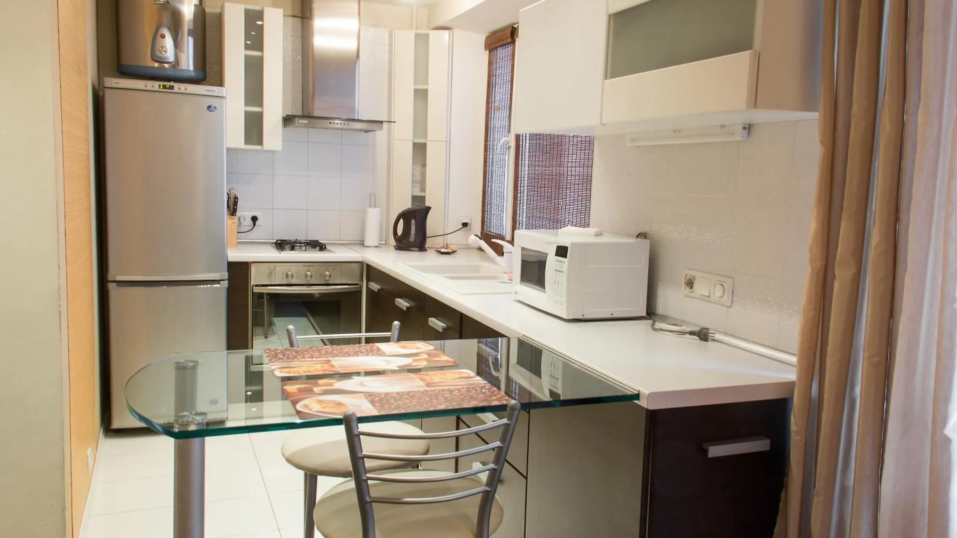 Alex Apartments Near Kreshatik St Ukraine